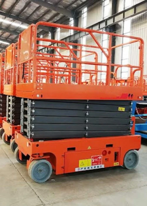 Self-propelled scissor lift（4）