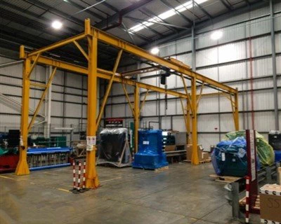 Kem Ncej Free Standing Over Head Crane